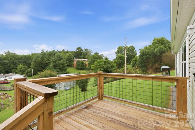 132 E View Drive, Mars Hill, NC 28754