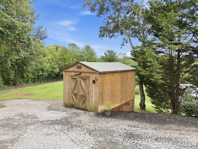 132 E View Drive, Mars Hill, NC 28754
