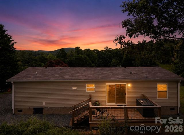 132 E View Drive, Mars Hill, NC 28754