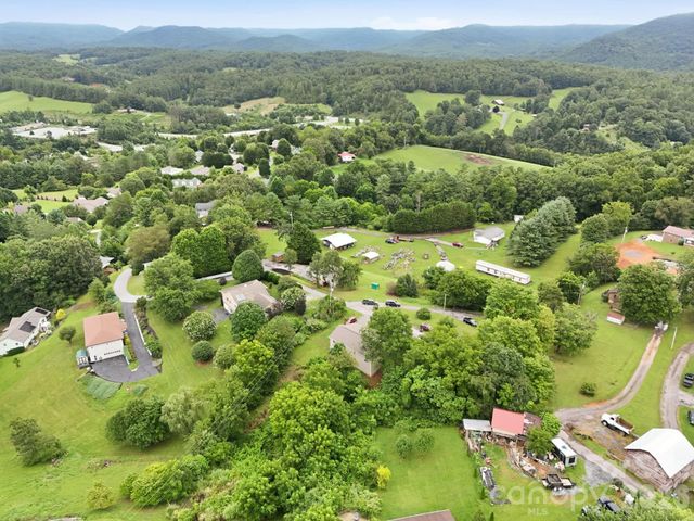 132 E View Drive, Mars Hill, NC 28754
