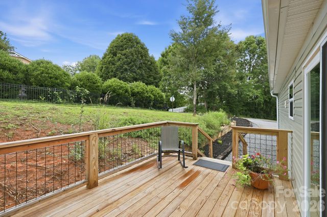 132 E View Drive, Mars Hill, NC 28754