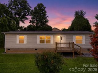 132 E View Drive, Mars Hill, NC 28754