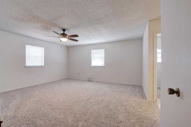 524 Sherwood Lane, Edmond, OK 73034