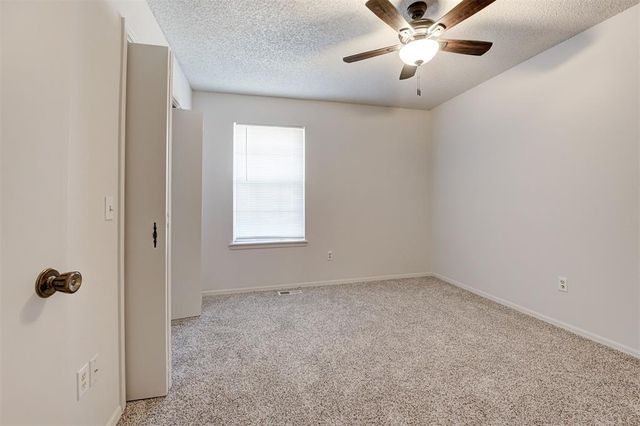 524 Sherwood Lane, Edmond, OK 73034