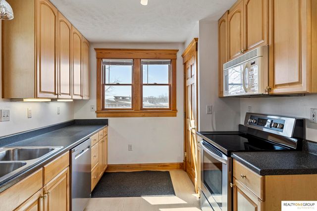 117 S Molley Street, Bennington, NE 68007