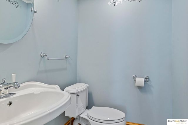 117 S Molley Street, Bennington, NE 68007