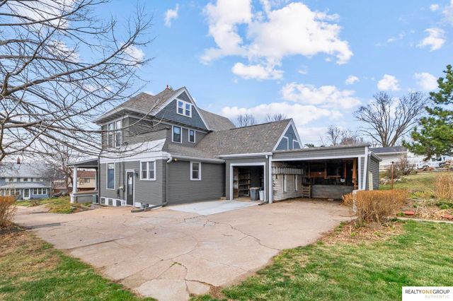 117 S Molley Street, Bennington, NE 68007