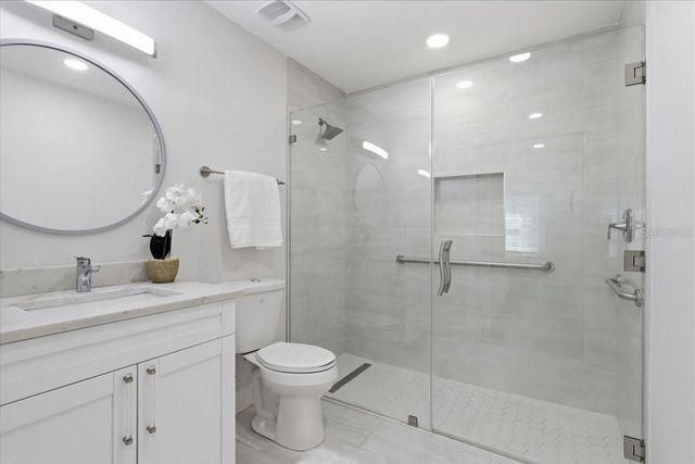 4733 W IOWA AVENUE, Tampa, FL 33616