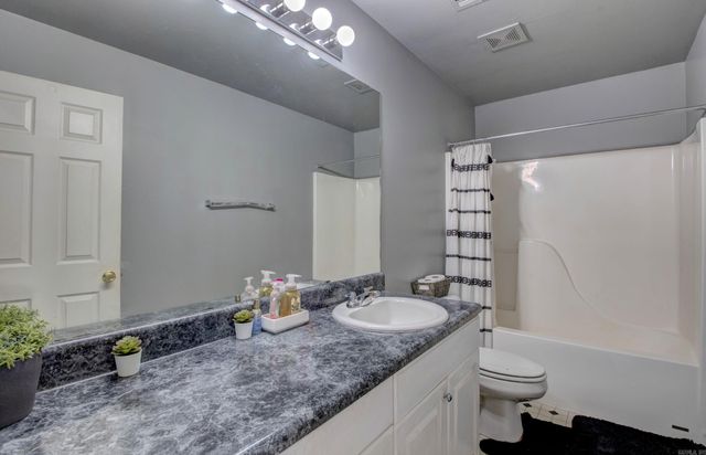 9721 Herndon Road, Little Rock, AR 72204