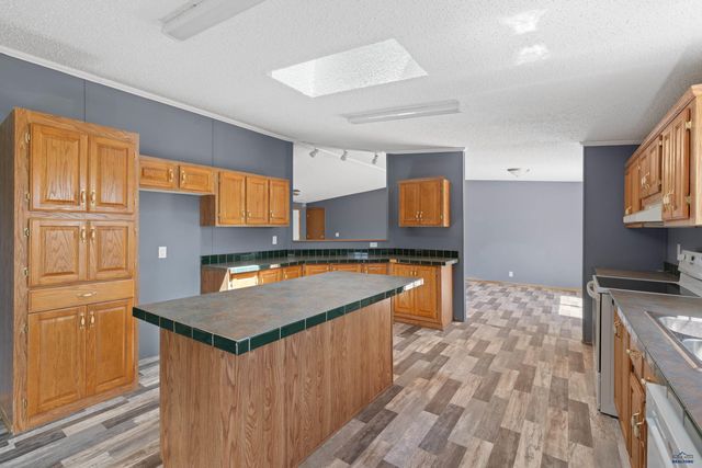 5602 GREENWOOD LN, Rapid City, SD 57703