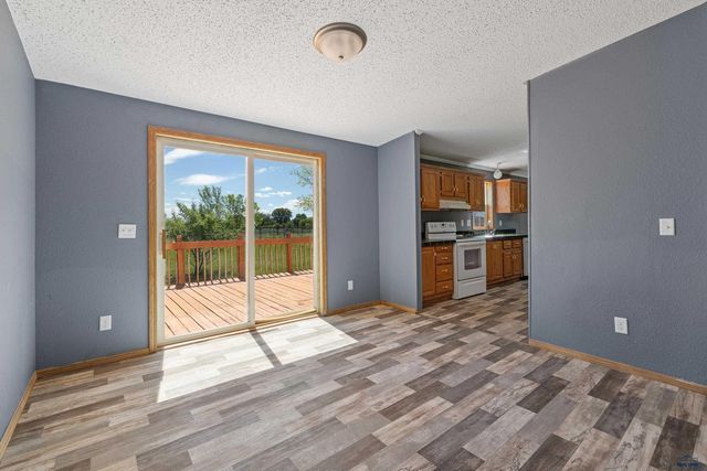 5602 GREENWOOD LN, Rapid City, SD 57703