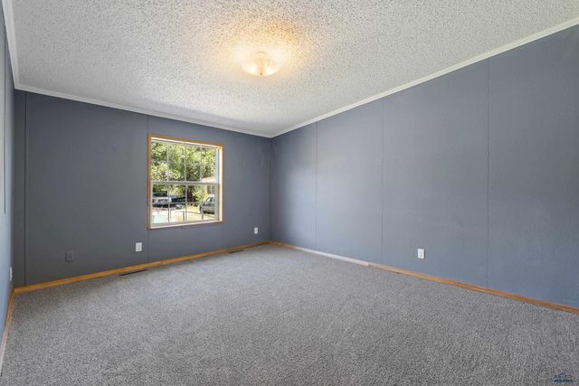 5602 GREENWOOD LN, Rapid City, SD 57703