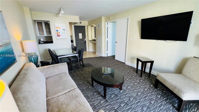 2670 E Sunrise Blvd 615, Fort Lauderdale, FL 33304