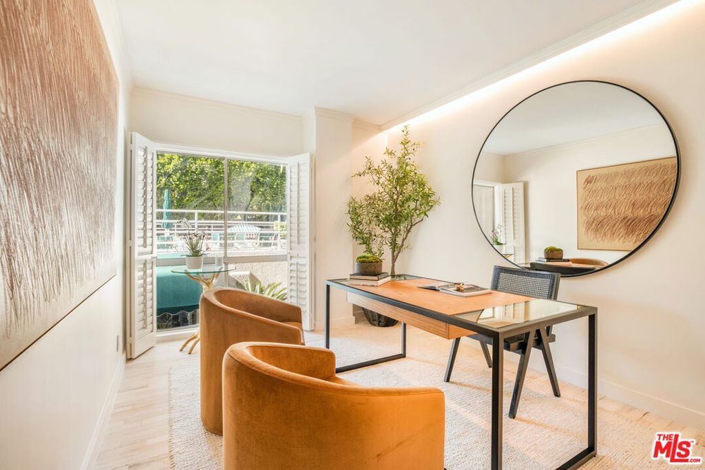 Image 11 of property listing at 1131 Alta Loma Road 116, West Hollywood, CA 90069