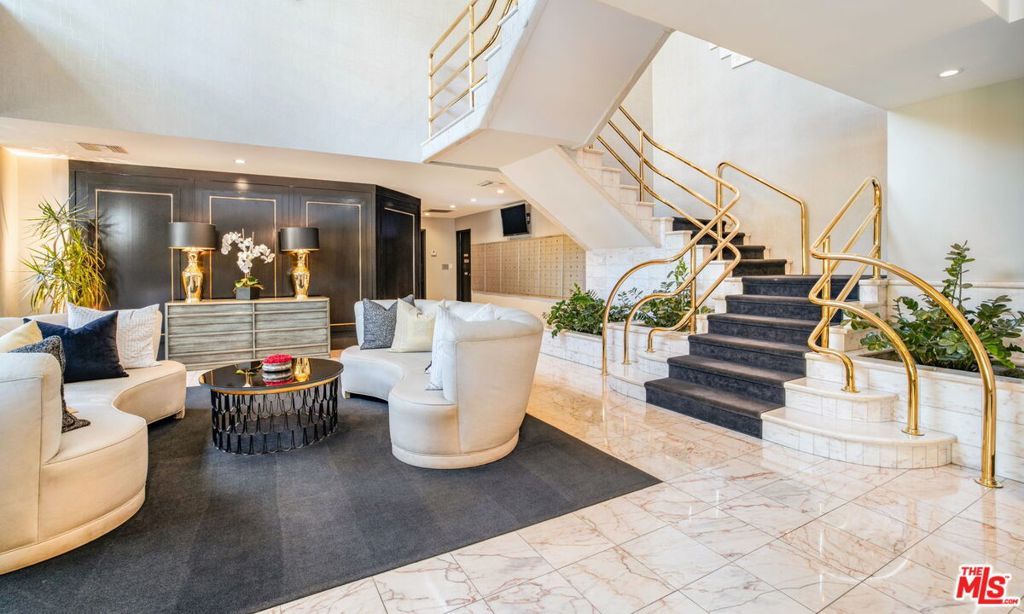 Image 20 of property listing at 1131 Alta Loma Road 116, West Hollywood, CA 90069