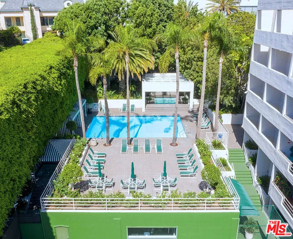 Image 23 of property listing at 1131 Alta Loma Road 116, West Hollywood, CA 90069