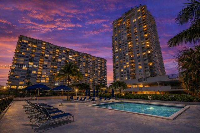 2750 NE 183rd Street 304, Aventura, FL 33160