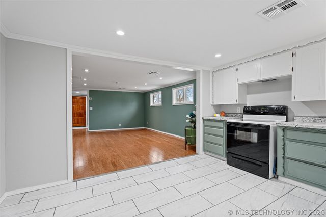 320 NW Margarite Avenue, Bartlesville, OK 74003