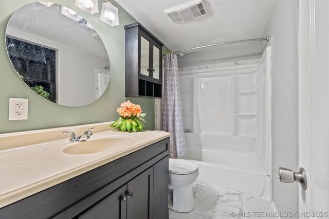 320 NW Margarite Avenue, Bartlesville, OK 74003