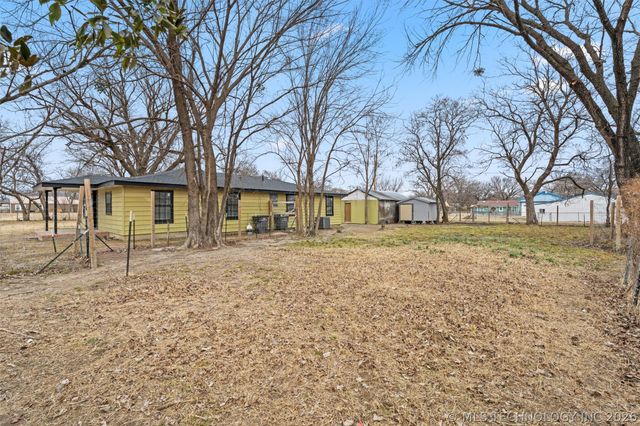 320 NW Margarite Avenue, Bartlesville, OK 74003
