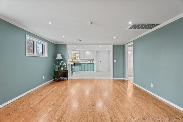 320 NW Margarite Avenue, Bartlesville, OK 74003