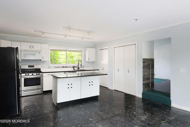 2 Jane Avenue, Bayville, NJ 08721