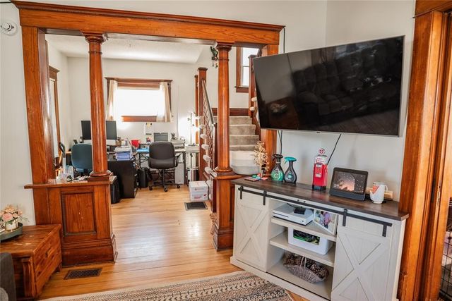 903 Morton Avenue, Des Moines, IA 50316