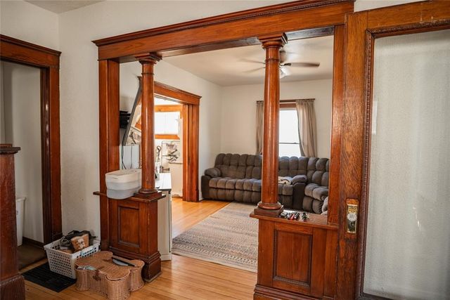 903 Morton Avenue, Des Moines, IA 50316