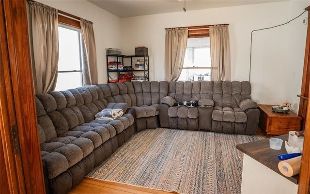 903 Morton Avenue, Des Moines, IA 50316