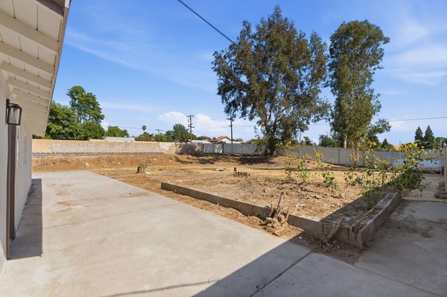 3851 E Marcus Avenue, Friant, CA 93626