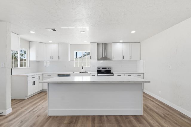 3851 E Marcus Avenue, Friant, CA 93626