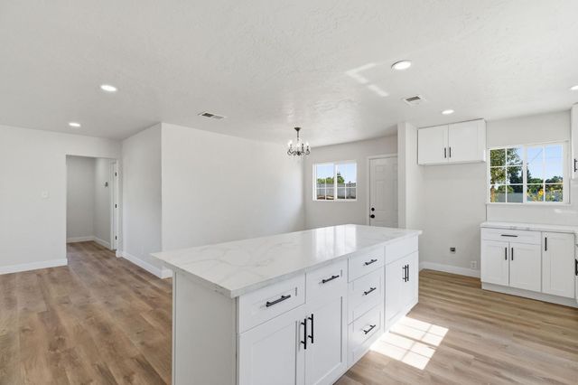 3851 E Marcus Avenue, Friant, CA 93626