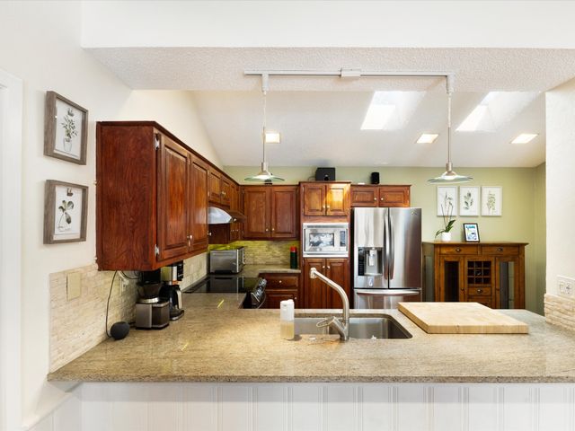 2531 Lake Bend Terrace, Carrollton, TX 75006