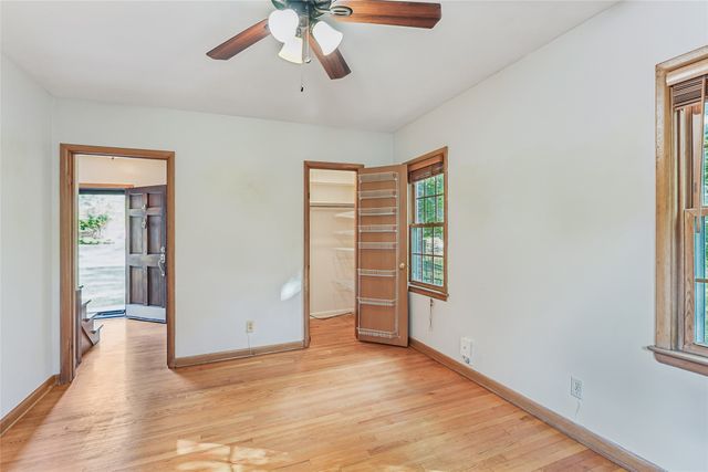 5120 Robertson Drive, Des Moines, IA 50312