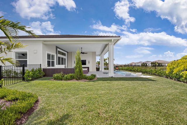 10109 Driftwood Way, Palm Beach Gardens, FL 33412