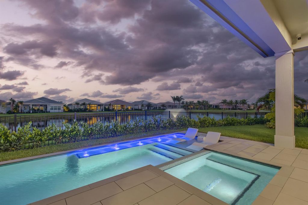 10109 Driftwood Way, Palm Beach Gardens, FL 33412