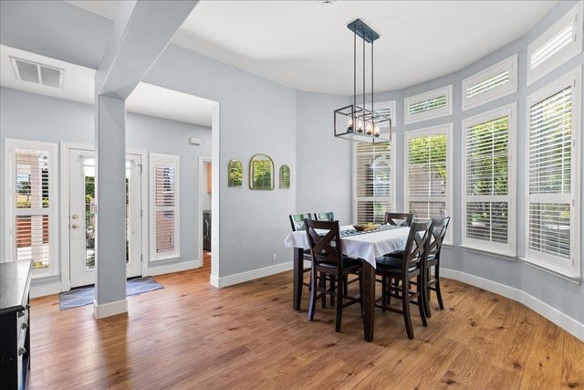 9900 Country Oak Ct, Oakdale, CA 95361