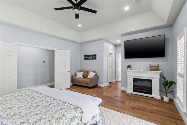 9900 Country Oak Ct, Oakdale, CA 95361