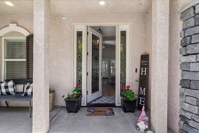 9900 Country Oak Ct, Oakdale, CA 95361