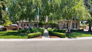 9900 Country Oak Ct, Oakdale, CA 95361