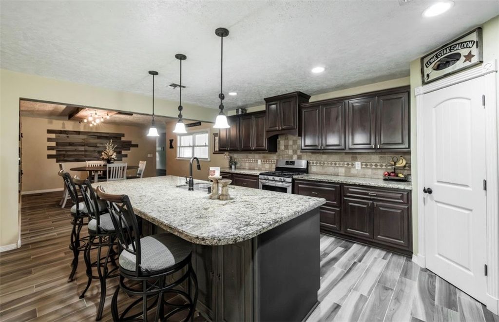 116 North Hearne St, Franklin, TX 77856 — photo 4