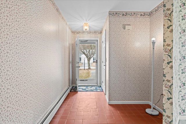 16 Clover Dr Unit 5D, Essex, VT 05452