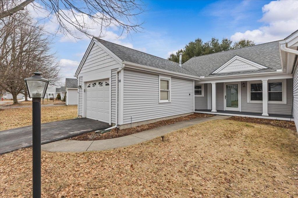 16 Clover Dr Unit 5D, Essex, VT 05452