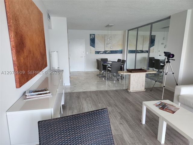 300 Bayview Dr 1608, Sunny Isles Beach, FL 33160