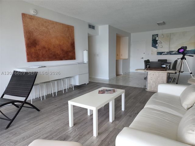300 Bayview Dr 1608, Sunny Isles Beach, FL 33160