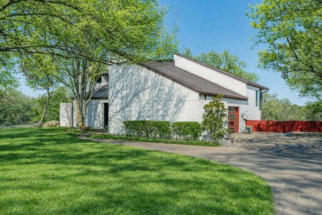 1816 Southpark Drive, Arlington, TX 76013