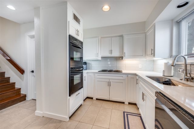 1816 Southpark Drive, Arlington, TX 76013