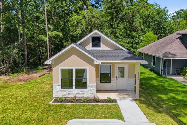 15290 Arrowhead Loop W, Willis, TX 77378