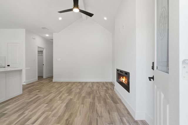 15290 Arrowhead Loop W, Willis, TX 77378