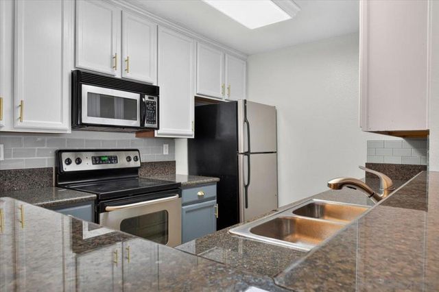 7120 Shoreline Dr 2311, San Diego, CA 92122